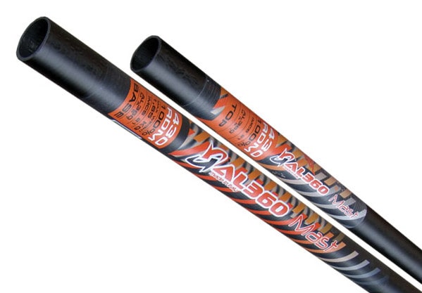 100% carbon mast