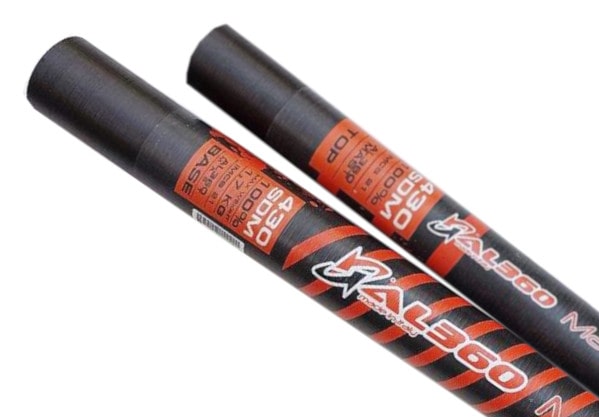 100% carbon mast
